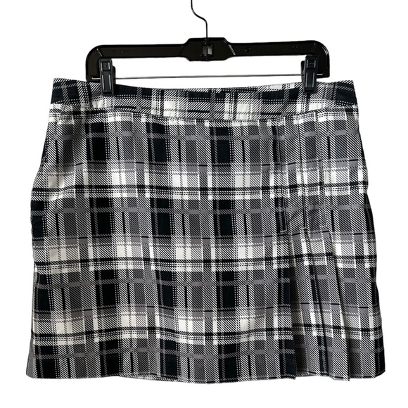 IZOD Printed Golf Skirt With Pocket Size 10 - Picture 1 of 7